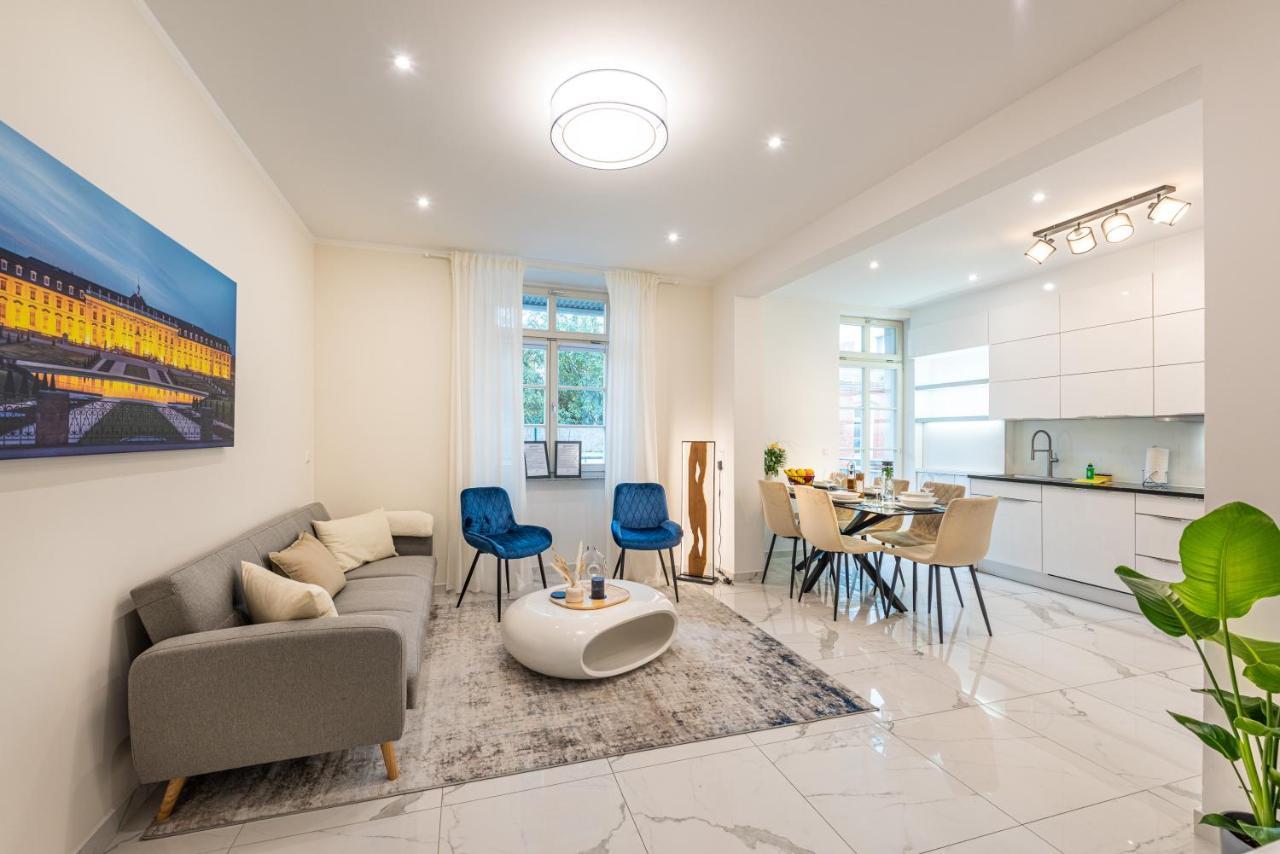 Vivid Luxury Apartment Ludwigsburg - Bluehendes Barock-Forum-Schloss-Modern Esterno foto