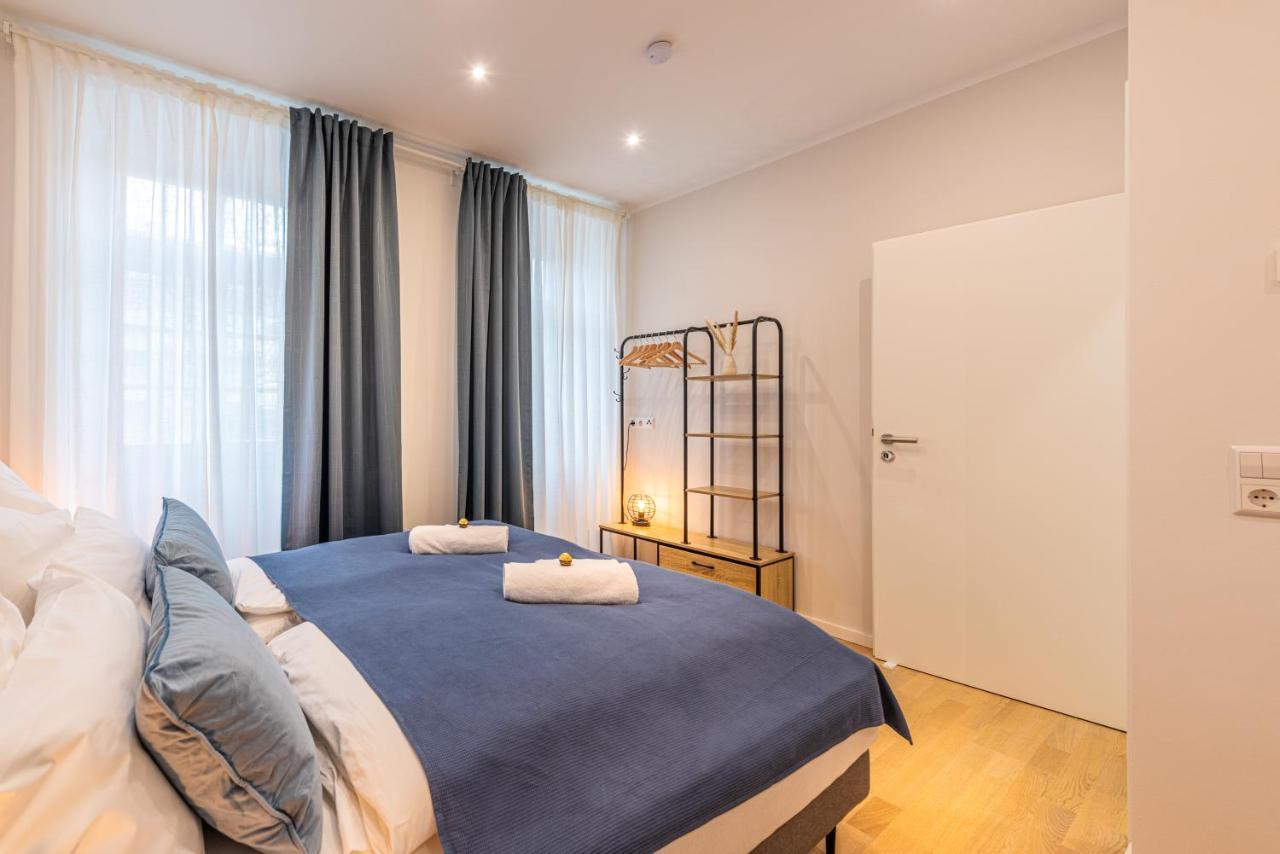 Vivid Luxury Apartment Ludwigsburg - Bluehendes Barock-Forum-Schloss-Modern Esterno foto