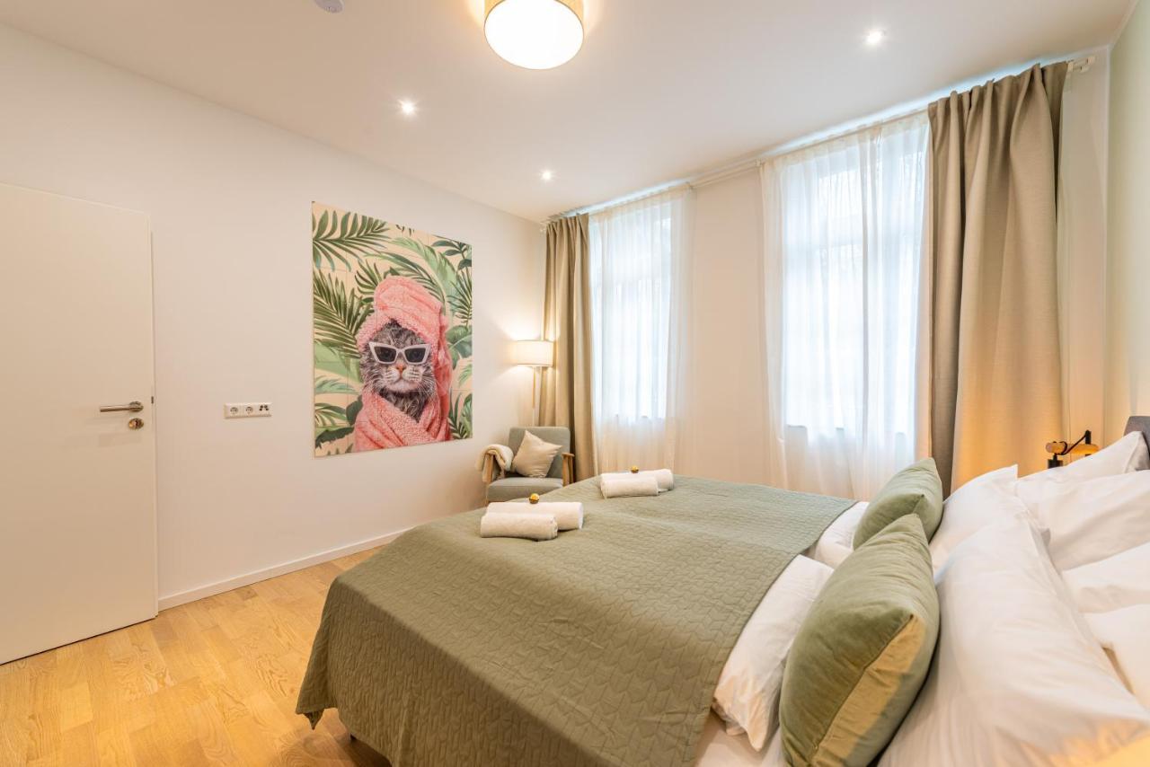 Vivid Luxury Apartment Ludwigsburg - Bluehendes Barock-Forum-Schloss-Modern Esterno foto
