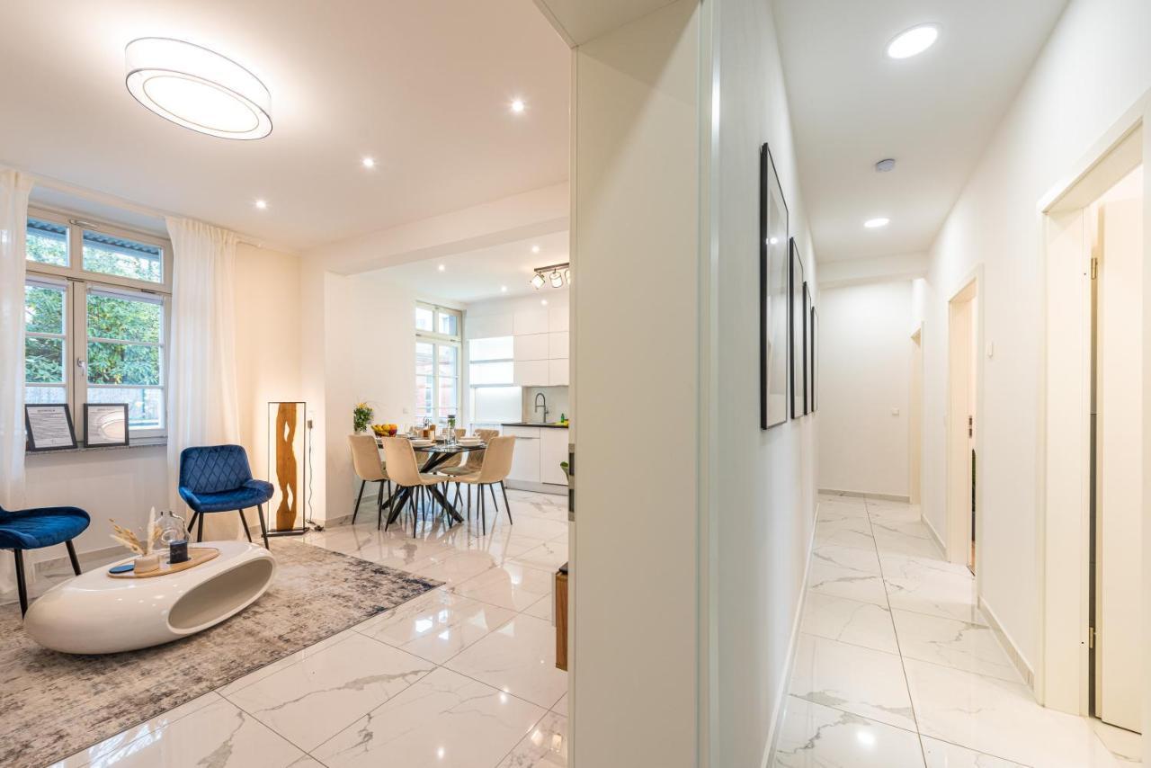 Vivid Luxury Apartment Ludwigsburg - Bluehendes Barock-Forum-Schloss-Modern Esterno foto