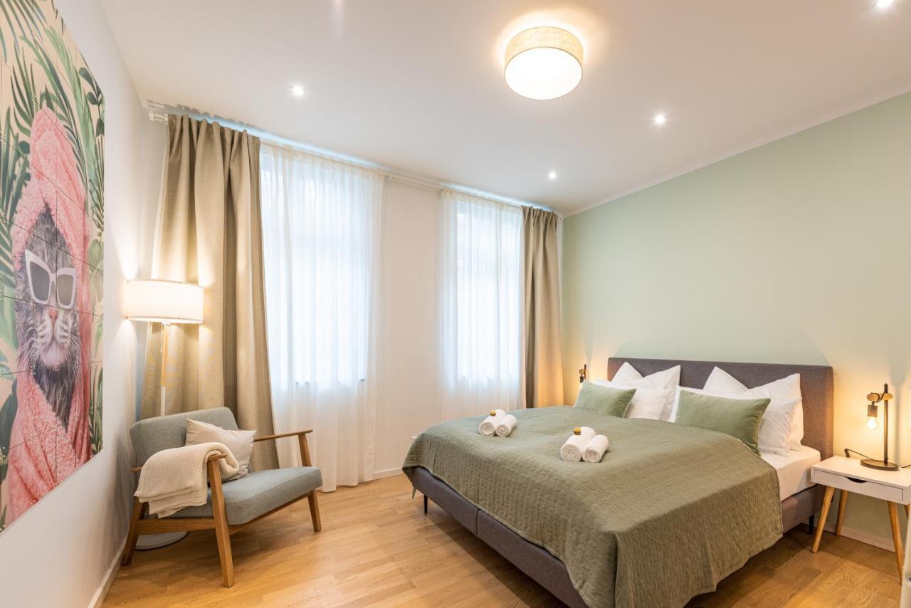 Vivid Luxury Apartment Ludwigsburg - Bluehendes Barock-Forum-Schloss-Modern Esterno foto