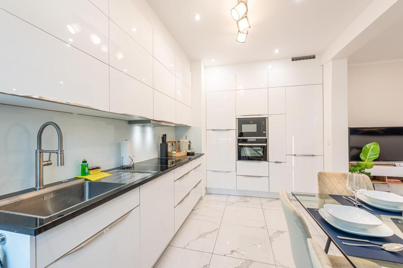 Vivid Luxury Apartment Ludwigsburg - Bluehendes Barock-Forum-Schloss-Modern Esterno foto